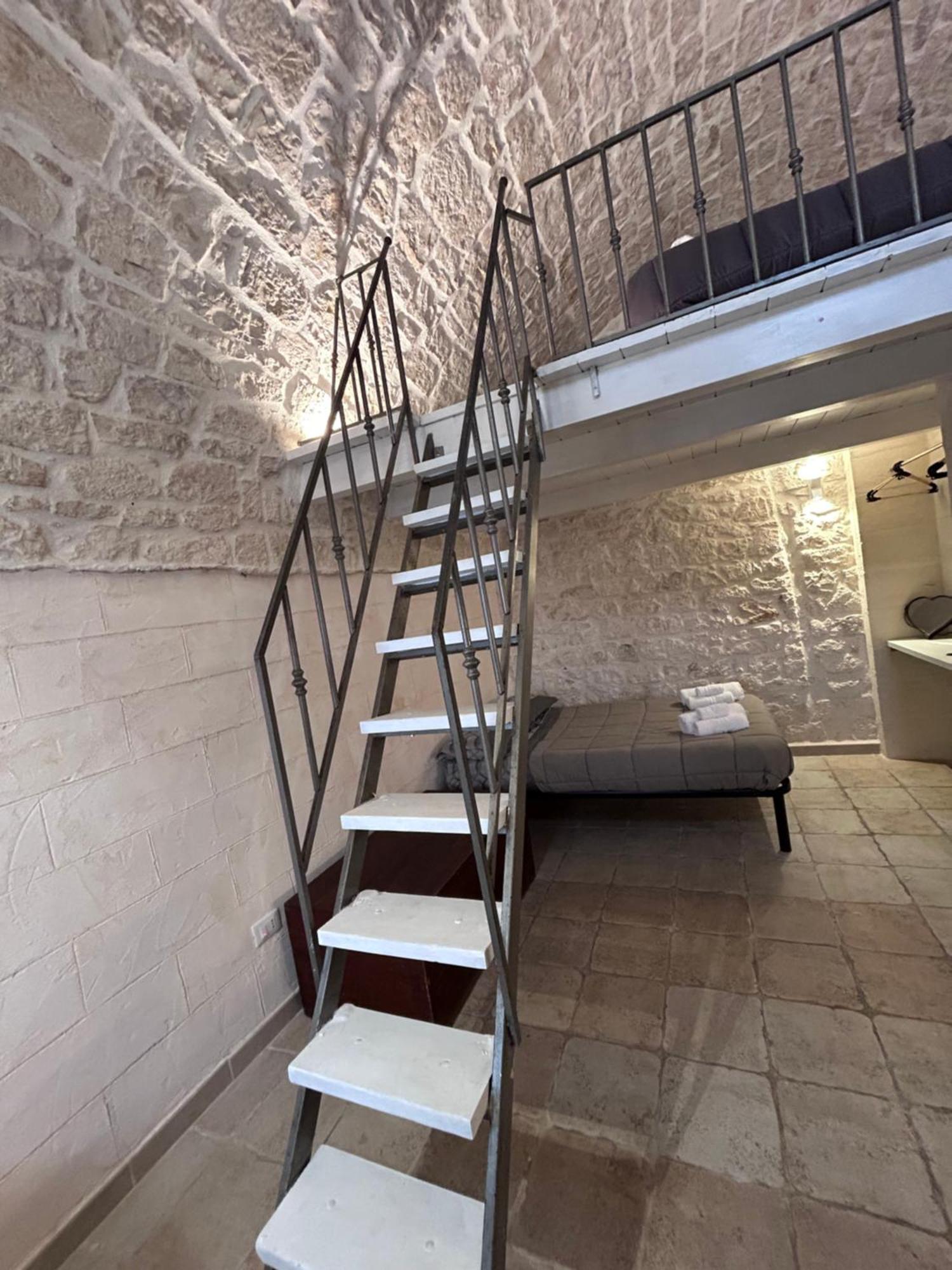 La 13 Guest House Ostuni Exterior photo